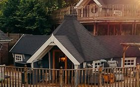 1 Secluded Romantic Cabin For Two With Outdoor Bath!